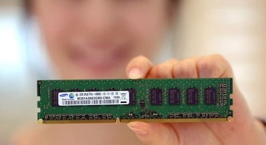 史上首款DDR4 DRAM内存诞生