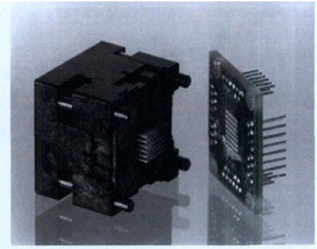 　　图8 用于48个I/0的0.75 mm CSP插座的内插器照片，用来使得与BIB相接更加方便