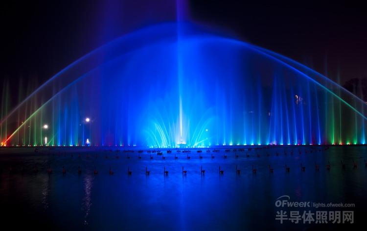 湖南：美轮美奂夜景LED喷泉设计（高清图赏）