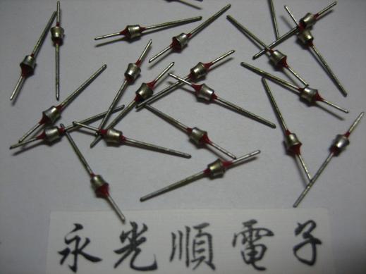 穿心电容DF03YB471M160S1H