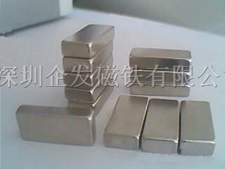 供应大量钕铁硼，橡胶磁，铁氧体