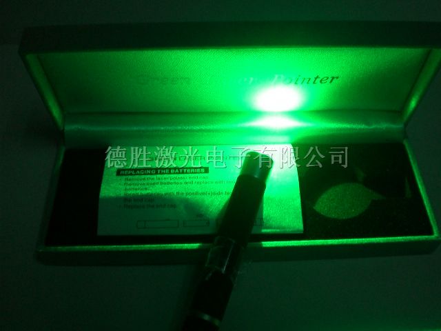 供应150mW可点火柴绿光激光笔