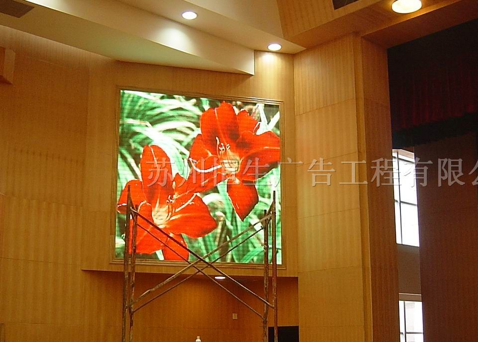供应室内表贴三合一p6led显示屏室内全彩