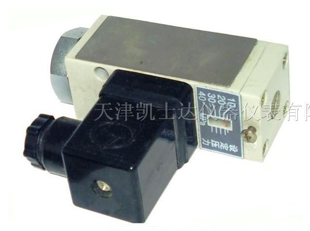 供应压力控制器YWK-18D  2.4~24MPA